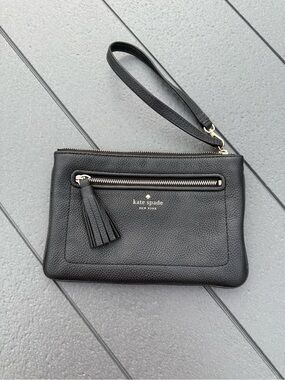 Kate Spade Chester Street Tinie Black Pebbled Leather Tassel Wristlet